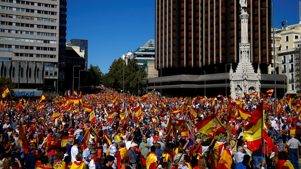 İspanya halkından 'Konuşalım' eylemi! 'Bizi karşı karşıya getirip bölüyorlar'