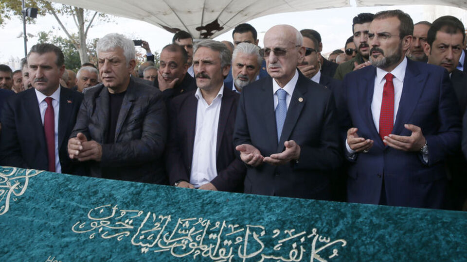 AK Partili Çamlı'nın babası son yolculuğuna uğurlandı