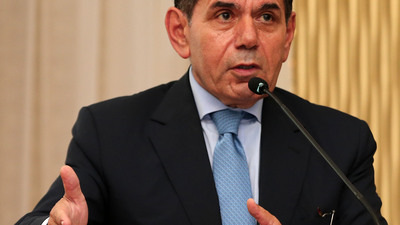 Özbek: Beni eleştirenlere teşekkür ediyorum