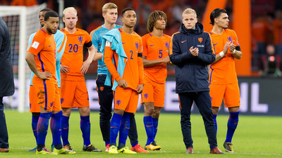 Hollanda'da çöküş sürüyor