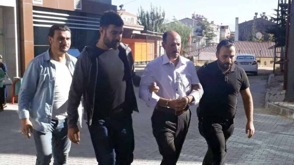 Baba vahşeti! Kızının boğazını keserek öldürdü