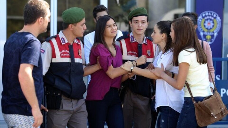 "Ne yaptın benim kardeşime? Yaraladın mı sakladın mı?"