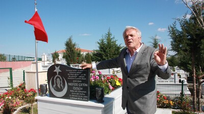 Şehidin babası: Bu taşta sonradan taktırma varsa bileklerimi keserim