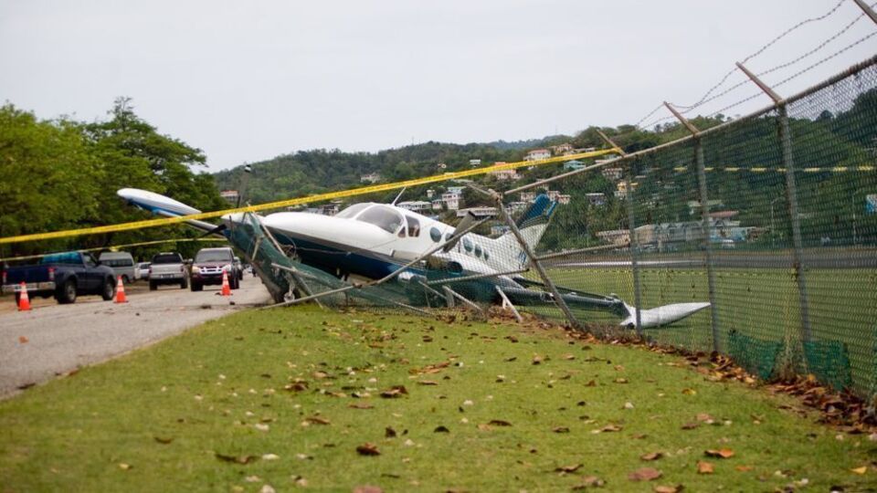 Danimarka'da uçak düştü: 2 ölü