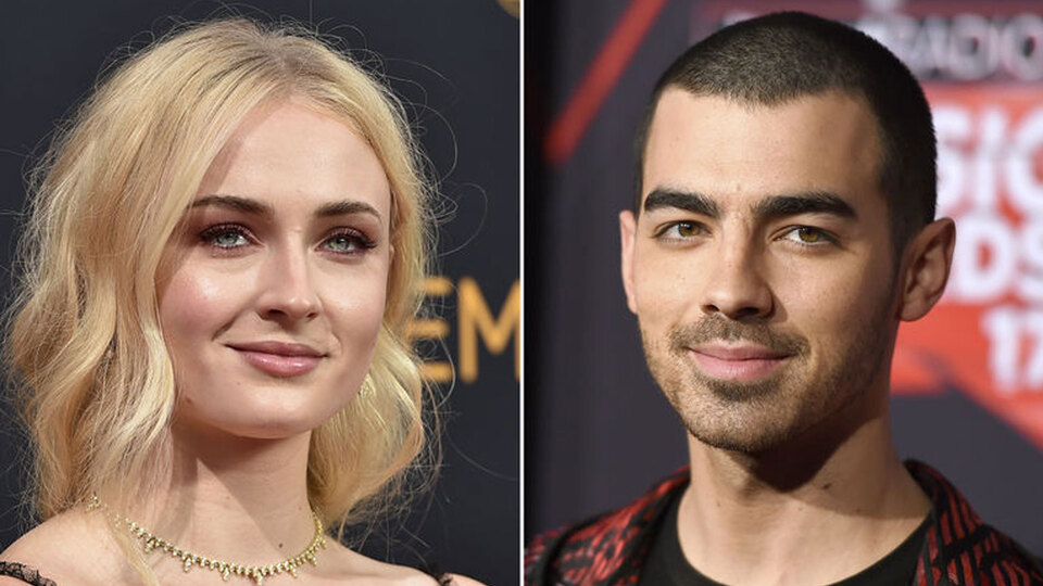 Sophie Turner ile Joe Jonas nişanlandı