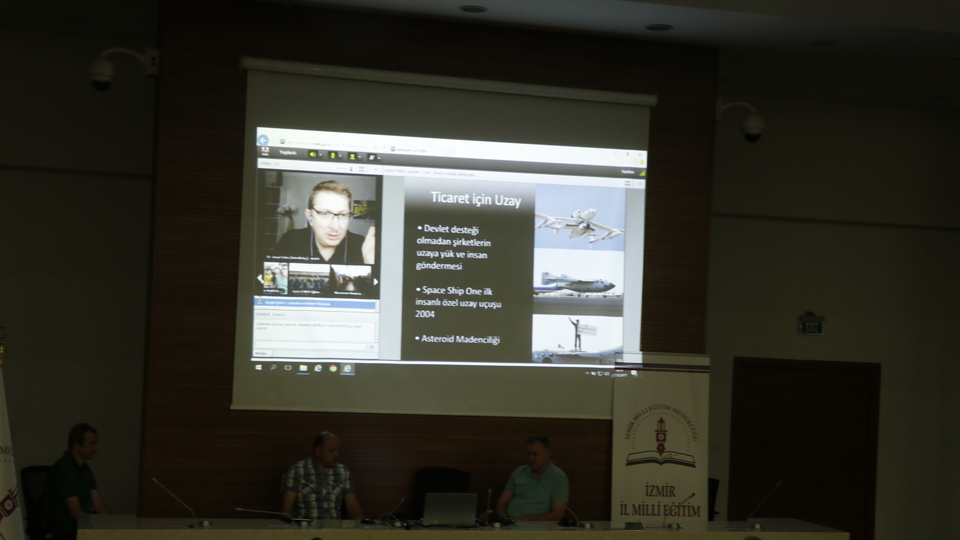 NASA'dan canlı bağlantıyla İzmir'deki öğrencilere uzay dersi
