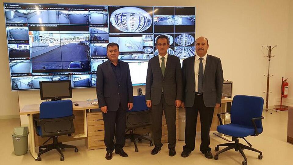 ÖSYM Başkanı Özer, Esenboğa e-Sınav Merkezi'ni inceledi