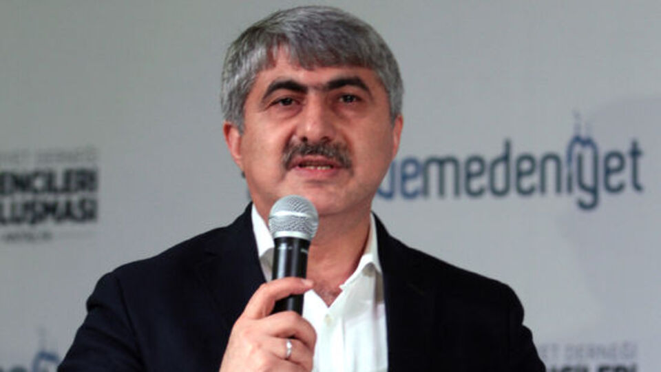 Selahaddin Menteş kimdir?