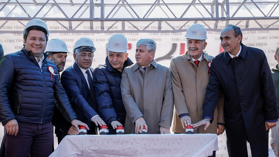 Baba ocağı Kars'a Anadolu Lisesi ile döndü