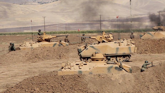 Habur'da zırhlı araçlı taarruz tatbikatı