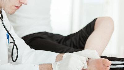 Çocuğunuzun bir ayağı diğerinden büyükse dikkat!