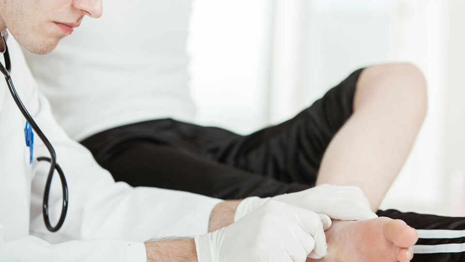 Çocuğunuzun bir ayağı diğerinden büyükse dikkat!