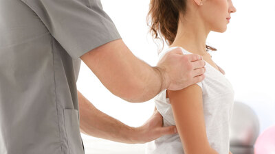 50 yaş üstü her 3 kadından 1'inde osteoporoza bağlı kırık görülüyor!