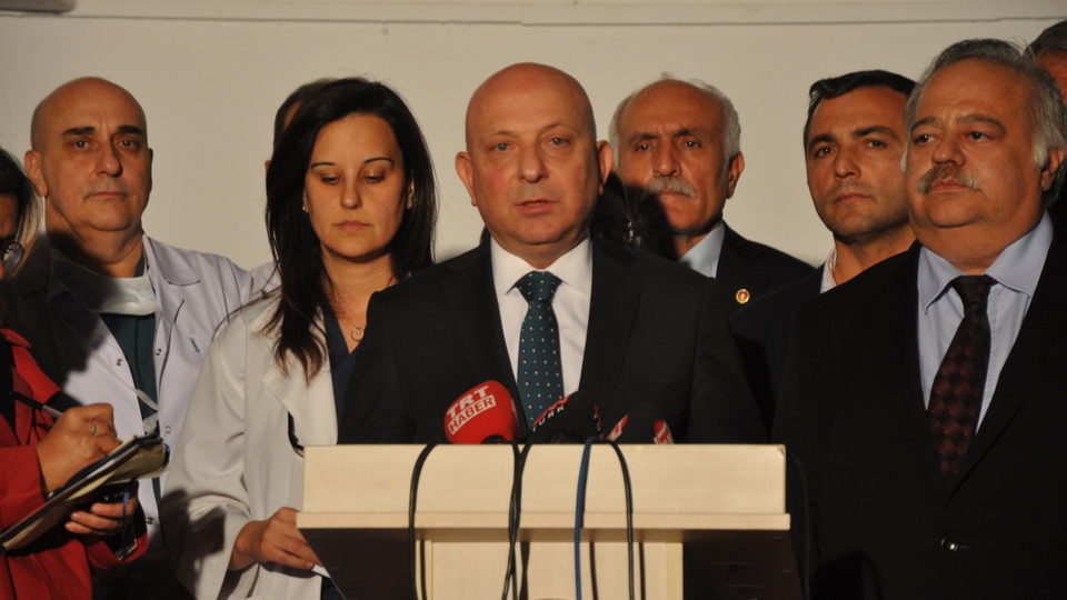 Prof. Dr. Erkan İbiş: Deniz Baykal'ın makine desteği olmadan da solunumu mevcut