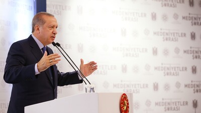 Erdoğan: İstanbul'a ihanet ettik, hala ediyoruz
