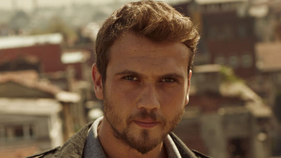 Aras Bulut İynemli kimdir?