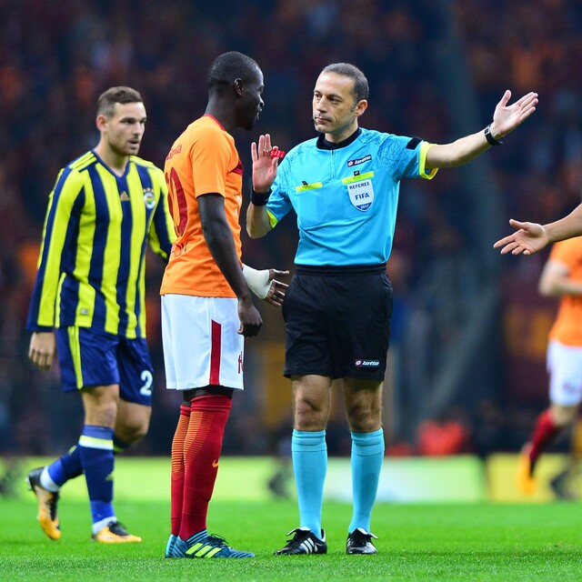 Fenerbahçe'den Cüneyt Çakır tepkisi