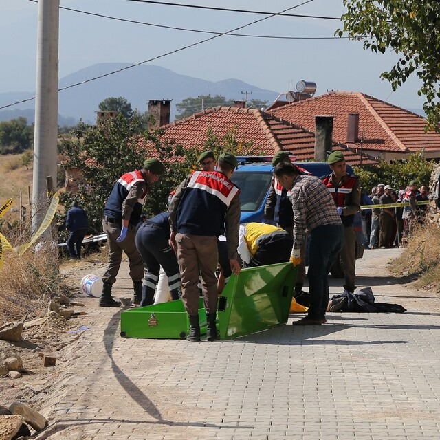 Muğla'da şok olay! Yoldan geçen vatandaşı evin balkonundan vurdu