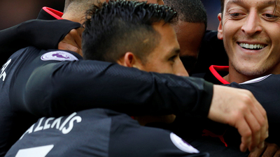 Arsenal, Mesut'la coştu!