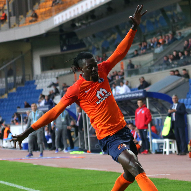 Adebayor'dan Pepe'ye videolu mesaj!