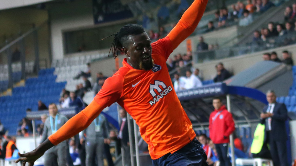 Adebayor'dan Pepe'ye videolu mesaj!