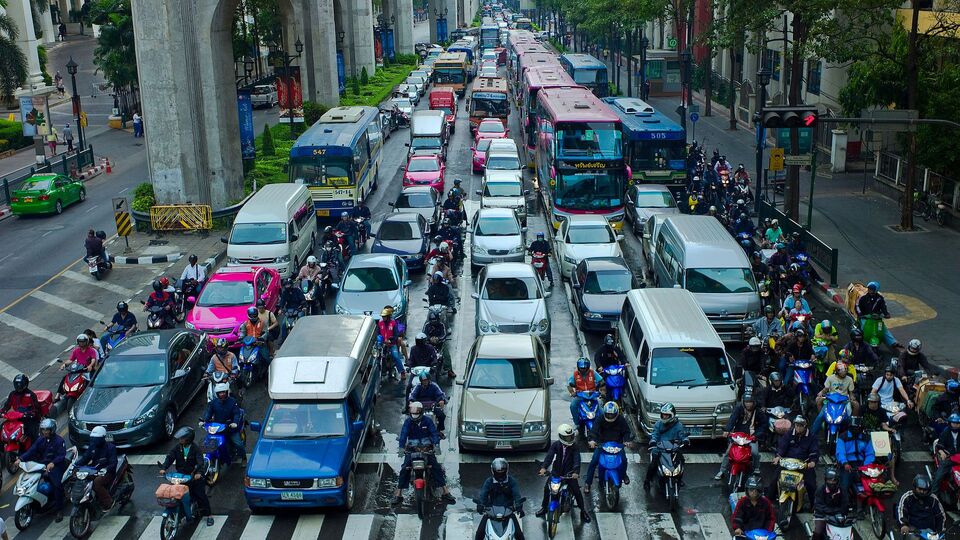 Yollar doldu taştı, yeni araç çıkışı yasaklandı