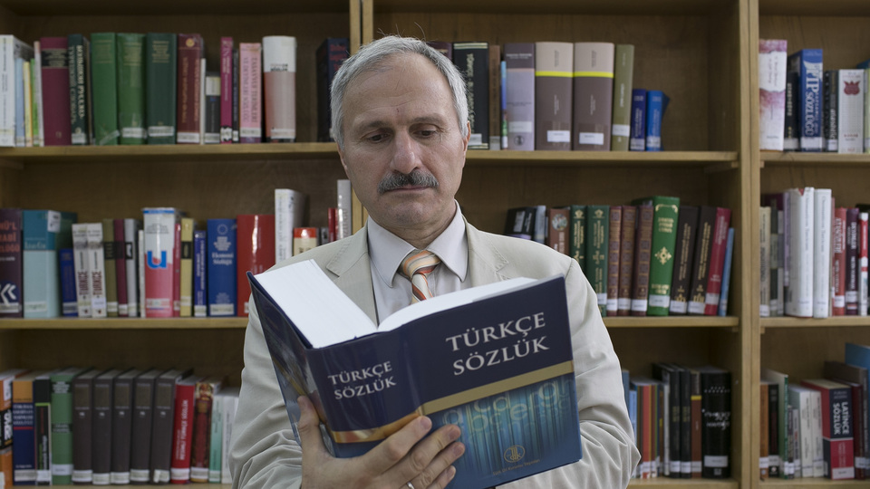 Prof. Kaçalin: Sosyal medyadaki Türkçe kullanımı psikoloji sorunu