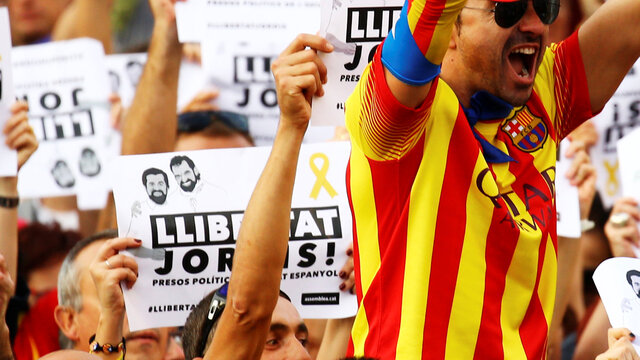 Katalonya'dan Madrid'e 'sivil itaatsizlik' uyarısı!