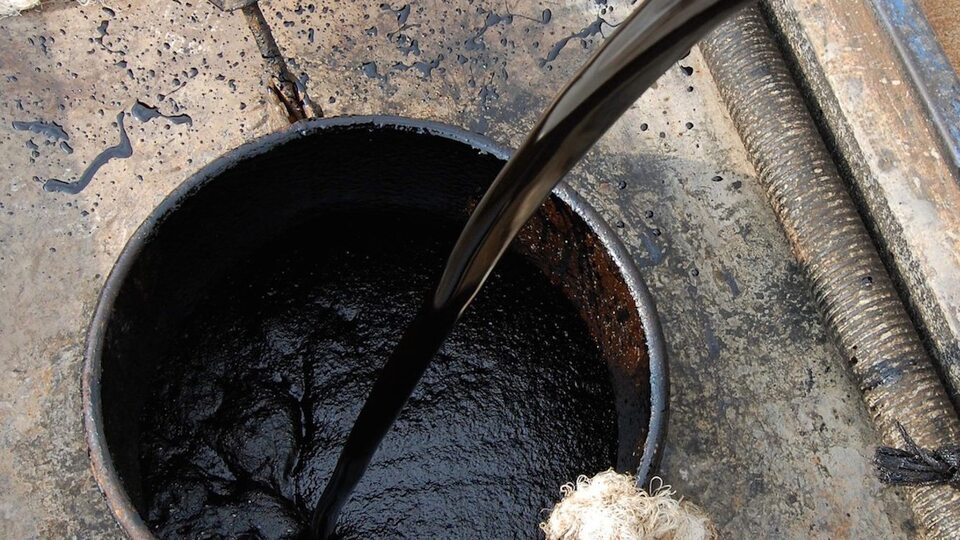 Türkiye'nin petrol ithalatı artışa geçti