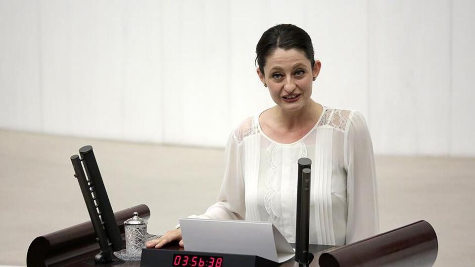 İstifa eden CHP'li Şafak Pavey'in milletvekilliği düşürüldü