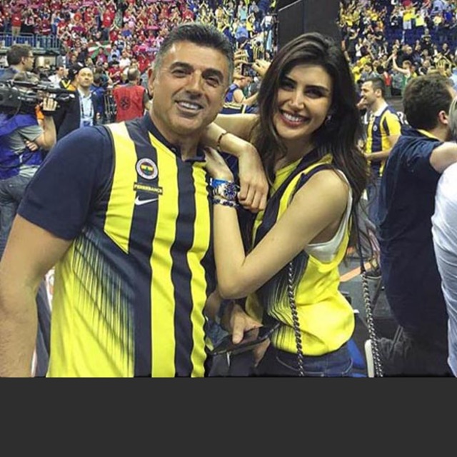 İdil Fırat'ın babası Önder Fırat zor sakinleşti!