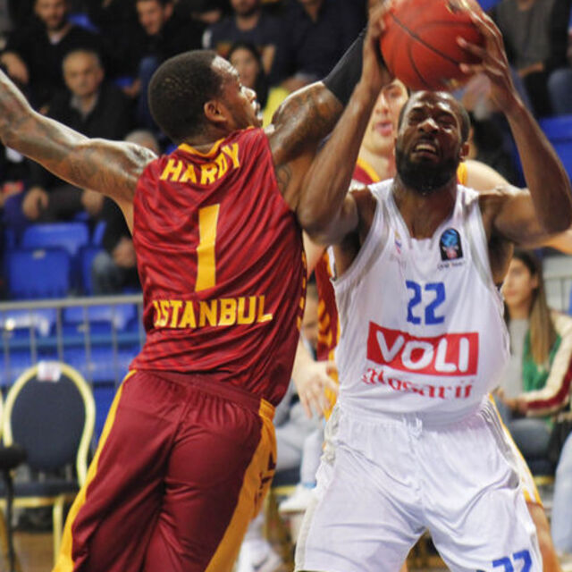 Galatasaray deplasmanda kayıp!
