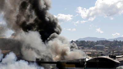 Endonezya'daki patlamada bilanço ağırlaşıyor: En az 47 ölü