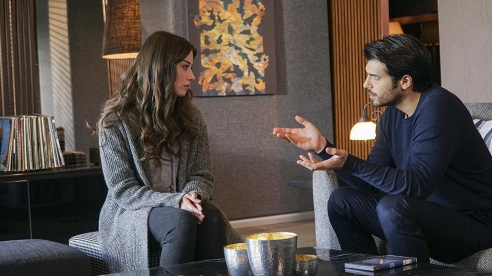 Dolunay dizisi hangi gün?