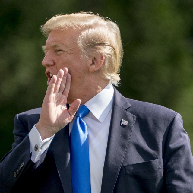 Trump'tan Clinton'a '6 milyon dolarlık' suçlama!