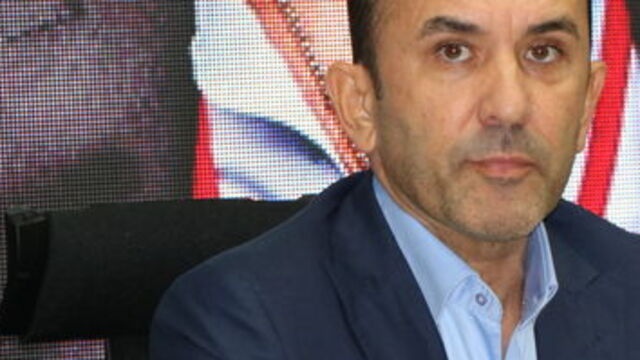 Mehmet Özdilek sahaya indi