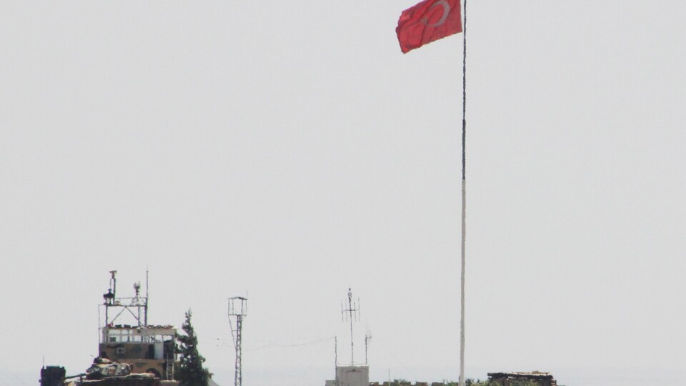 Suriye sınırında 2 terörist yakalandı