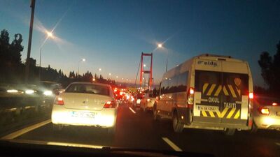 15 Temmuz Şehitler Köprüsü'nde kaza! Trafik durma noktasına geldi