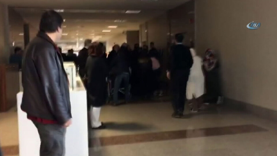 Çağlayan'da duruşma sonrası gerginlik! Polis müdahale etti