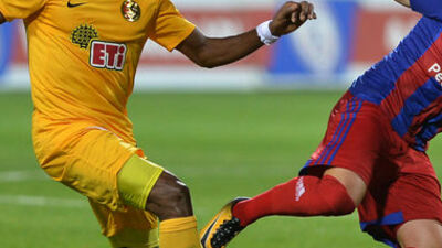 İzmir'de sessiz maç