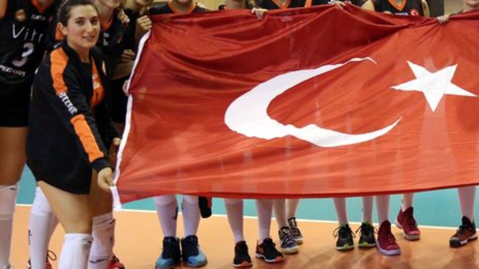 Eczacıbaşı rahat kazandı