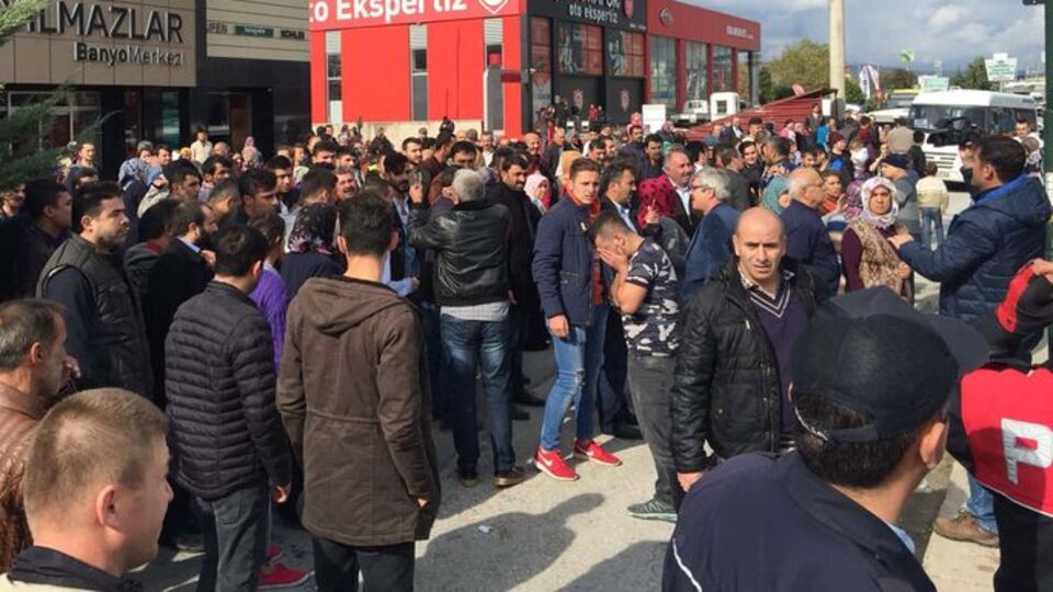 Bursa'da yol kapatma eylemi!