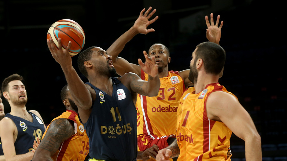 Dev derbide büyük fark!