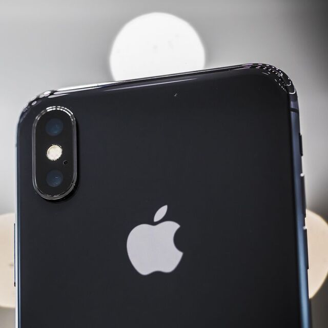 iPhone X bekleyenlere kötü haber