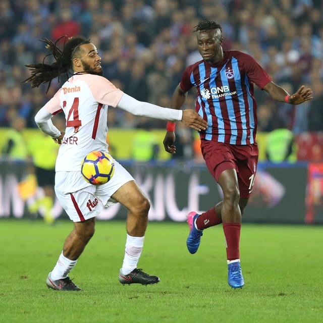 Denayer saç baş yoldurttu