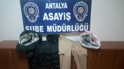 AVM'lerde akılalmaz hırsızlık! Folyo kaplı çantayla...