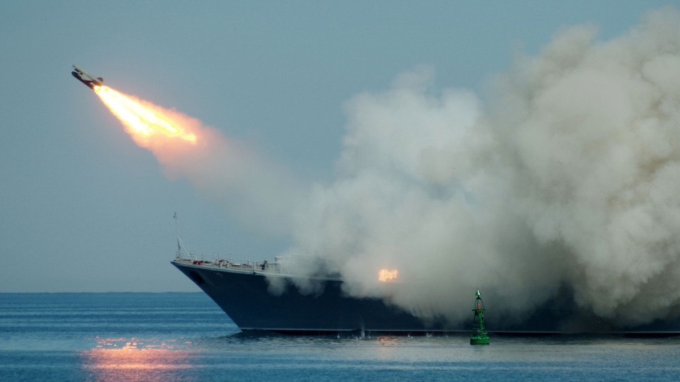Rusya'dan terör örgütü DEAŞ'a füze!