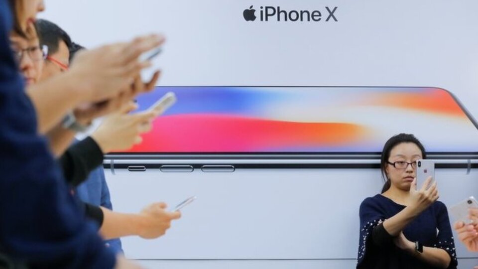 iPhone X, Apple hisselerini uçurdu