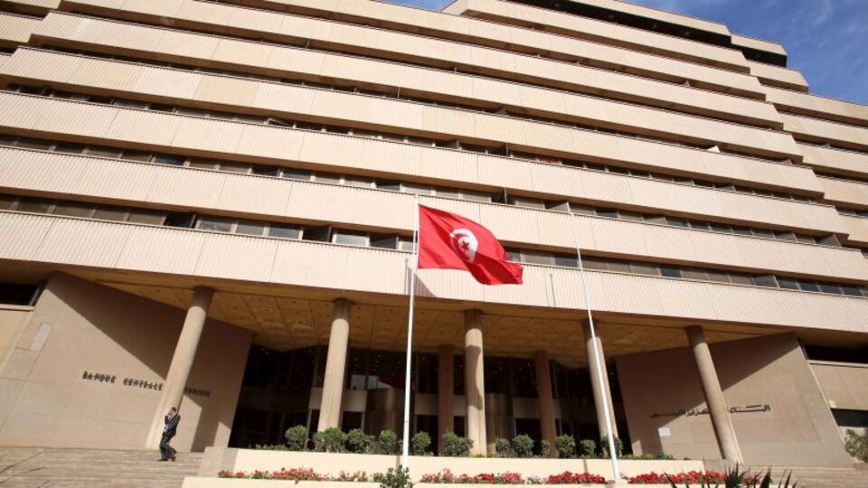 Tunus Parlamentosu yakınlarında bıçaklı saldırı! Yaralılar var