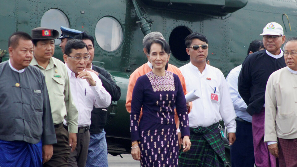 Myanmar lideri Suu Çii Arakan'a ilk ziyaretini gerçekleştirdi